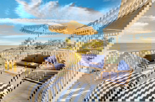 Foto 5 - Haven by Avantstay Luxury Beachfront Home w/ Pool & Gorgeous Patios