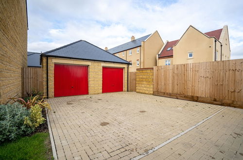 Photo 44 - Six Bedroom New-build Detached House In Bicester