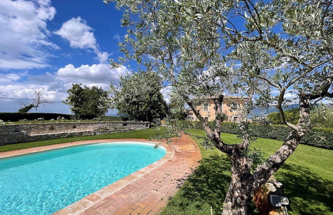Spoleto Tranquilita Sleeps 20 With Wifi Pool Yoga Studio Gardens and Views - Foto 53