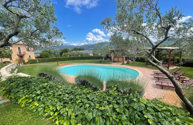 Spoleto Tranquilita Sleeps 20 With Wifi Pool Yoga Studio Gardens and Views - Foto 1