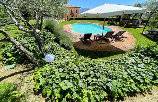 Spoleto Tranquilita Sleeps 20 With Wifi Pool Yoga Studio Gardens and Views - Foto 61