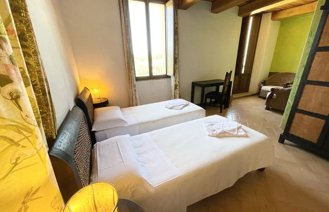 Spoleto Tranquilita Sleeps 20 With Wifi Pool Yoga Studio Gardens and Views - Foto 10