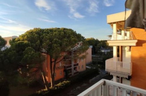 Foto 8 - Bright sea Front Apartment With Balcony