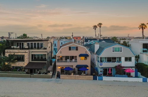 Foto 1 - Bay View 3 by Avantstay Stunning Home on the Beach! In Mission Beach