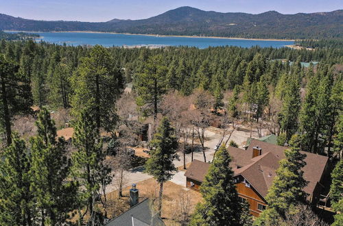 Photo 38 - Teddy by Avantstay Majestic Cabin in Big Bear w/ Balcony