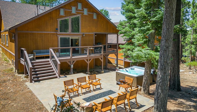 Photo 1 - Teddy by Avantstay Majestic Cabin in Big Bear w/ Balcony