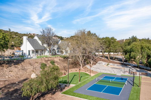 Foto 37 - The Riesling Retreat by Avantstay Estate w/ Pool, Hottub, Putting Green & Pickle Ball Court