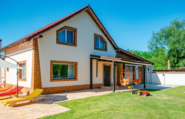 House - Sleeps up to 11, hot tub & Free Parking - Foto 20
