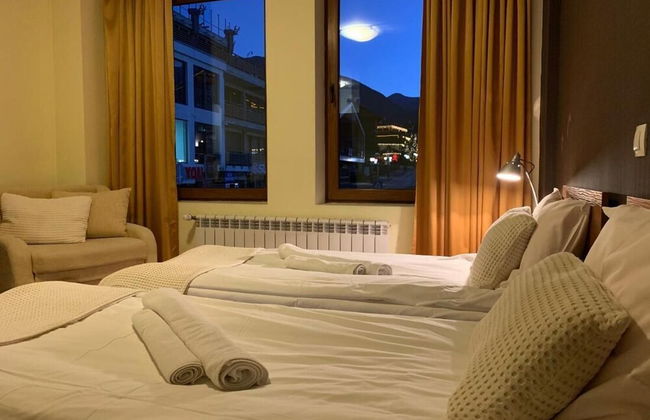 Room-granat Double Room 1- Next to Gondo - Foto 4