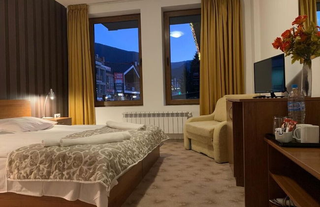 Room-granat Double Room 1- Next to Gondo - Foto 11