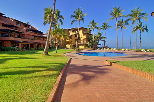 Foto 45 - Villa Facing the Beach in a Large Terrace 7 Pools, Tennis Courts, 24/7 Security