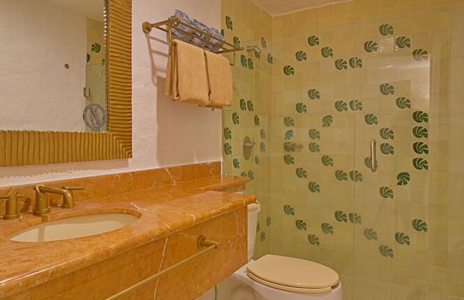 Villa Facing the Beach in a Large Terrace 7 Pools, Tennis Courts, 247 Security - Foto 14
