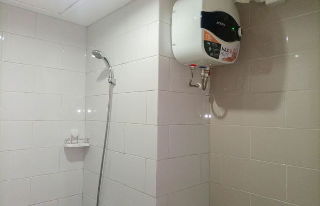 Homey And Tidy Studio Apartment At Taman Melati Sinduadi - Foto 12