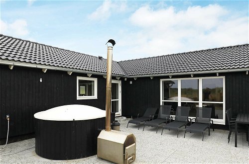 Photo 23 - 10 Person Holiday Home in Lokken