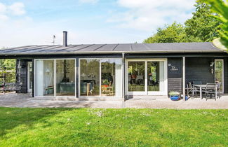 Photo 1 - 8 Person Holiday Home in Glesborg