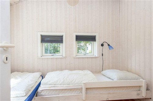 Photo 4 - Modern Holiday Home in Glesborg with Hot Tub & Sauna