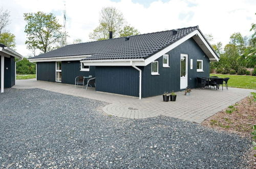 Photo 16 - 6 Person Holiday Home in Oksbol