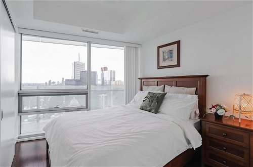 Photo 7 - Sterling Suites - Financial District