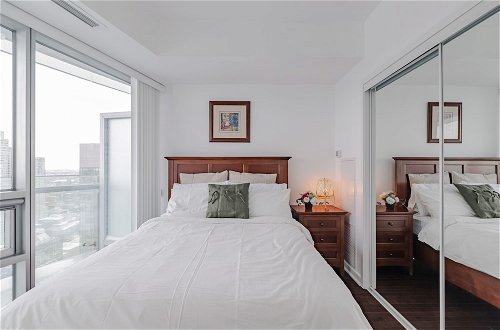 Photo 6 - Sterling Suites - Financial District