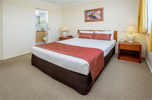 Photo 5 - Springwood Tower Apartment Hotel