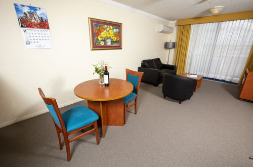 Photo 32 - Springwood Tower Apartment Hotel