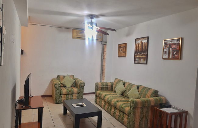 Suites & Apartments San Benito Flats - Photo 17