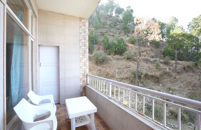 OYO 12170 Home Rustic Villa Kasauli - Foto 8