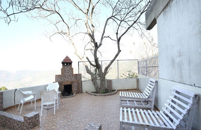 OYO 12170 Home Rustic Villa Kasauli - Foto 23