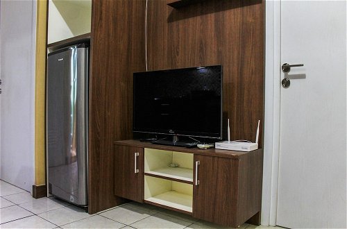 Photo 12 - Comfortable and Tranquil 2BR Apartment at Green Pramuka By Travelio