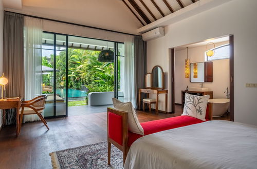 Photo 19 - Contemporary Private Villa, 4 BR, Canggu With Staff