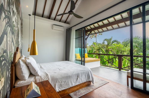 Photo 17 - Contemporary Private Villa, 4 BR, Canggu With Staff