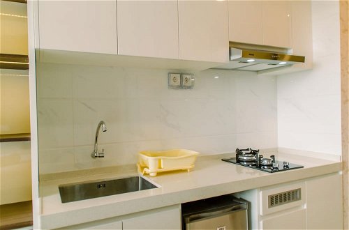 Photo 4 - Modern and Cozy Studio at Sky House BSD Apartment