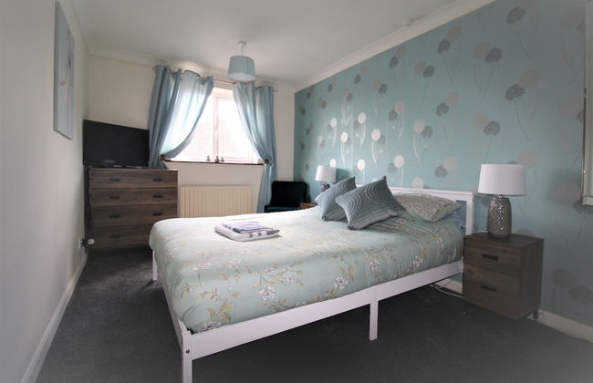 3 Bed House - Garden & Parking - Quiet Cul De Sac - Foto 3