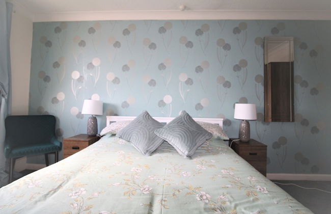 3 Bed House - Garden & Parking - Quiet Cul De Sac - Foto 1