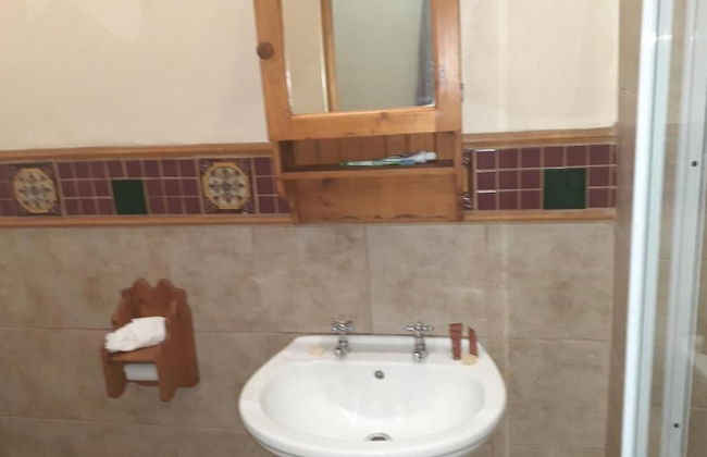 Spacious Double Room in Lovely Guesthouse - Foto 9