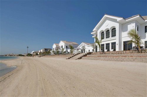 Photo 46 - Luxury Villa w Dramatic Vw Private Beach Pool
