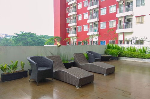 Photo 17 - Cozy Living Studio Apartment Taman Melati near Universitas Indonesia