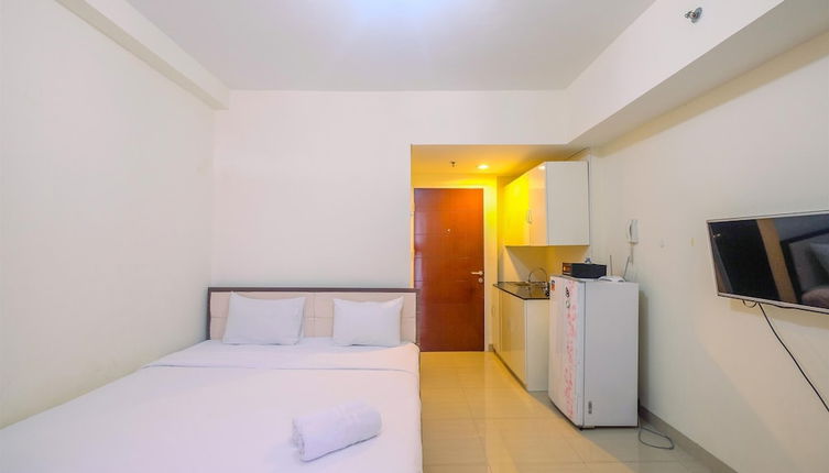 Photo 1 - Cozy Living Studio Apartment Taman Melati near Universitas Indonesia