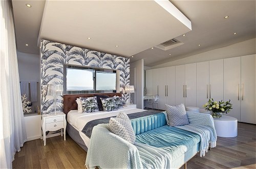 Photo 4 - Dolphin Coast YOLO Spaces – Beach House Villa