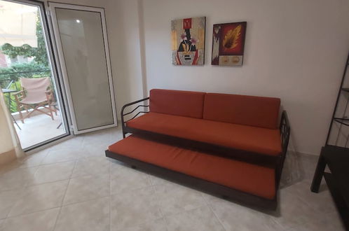 Photo 15 - Captivating 1-bed Apartment in Kallithea