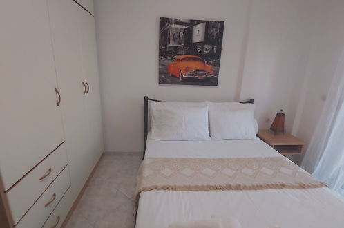 Photo 9 - Captivating 1-bed Apartment in Kallithea