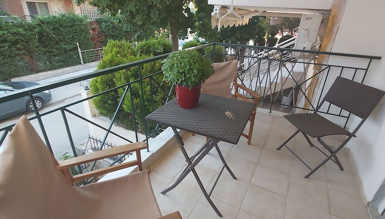 Foto 1 - Captivating 1-bed Apartment in Kallithea