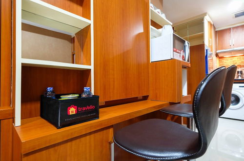 Photo 5 - Well Equipped Studio at The Oasis Apartment Cikarang