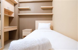 Foto 3 - Modern Minimalist 2 Bedrooms at Bassura City Apartment By Travelio