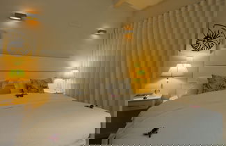 Photo 2 - Whale Coast All Suite Hotel