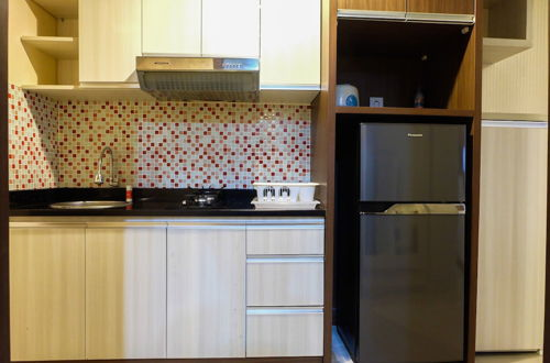 Photo 10 - Modern Furnished Studio Apartment Near MT Haryono And Cawang