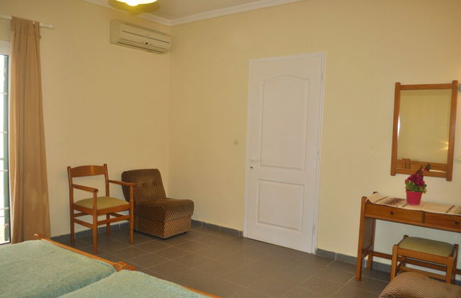 Holiday Studio Apartments Yannis on Agios Gordios Beach in Corfu - Foto 5