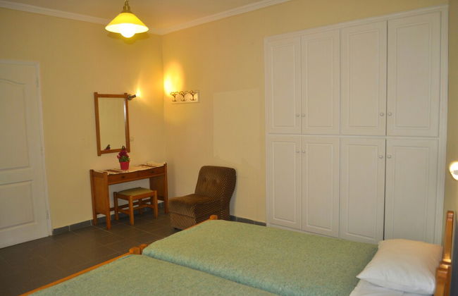 Holiday Studio Apartments Yannis on Agios Gordios Beach in Corfu - Foto 3