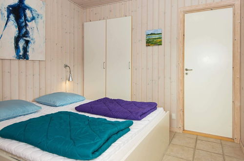 Foto 8 - 6 Person Holiday Home in Knebel