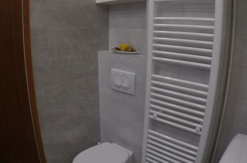 Foto 16 - Comfortable Apartment in Stari Grad